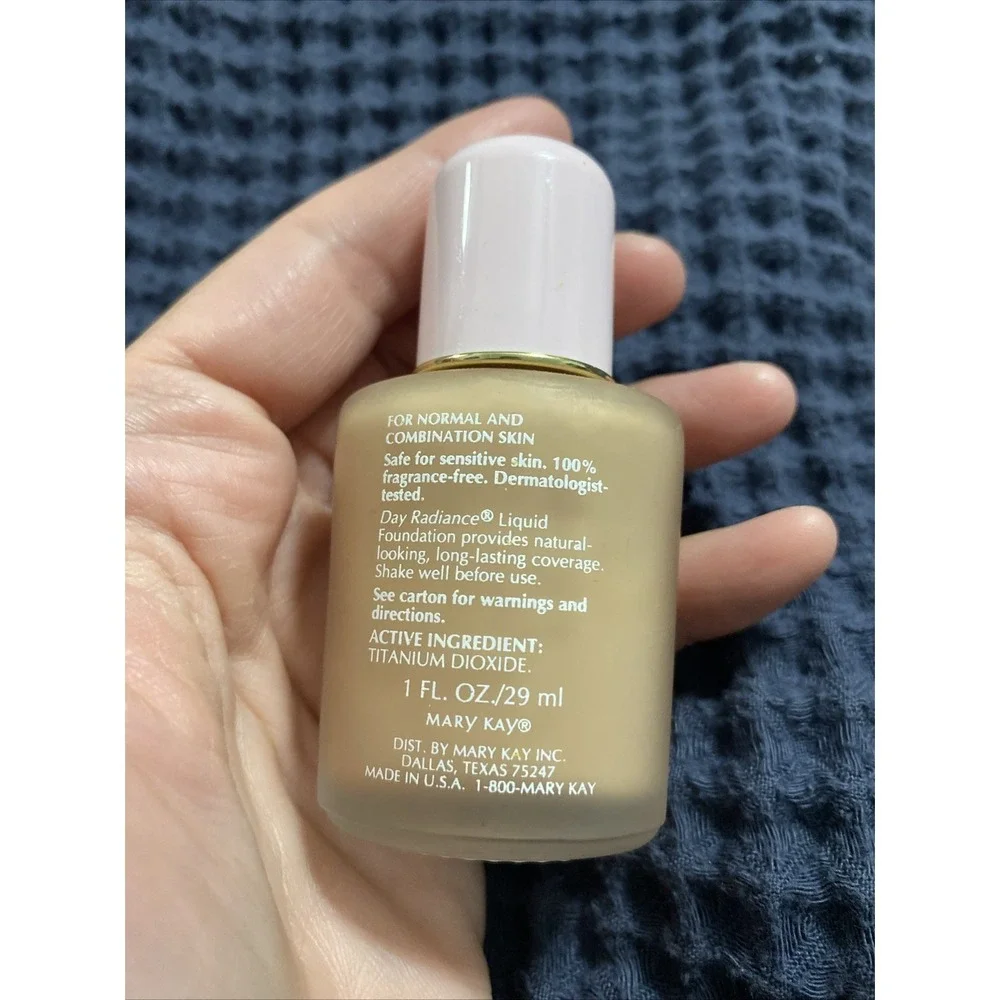 Mary Kay Day Radiance Foundation 1 fl oz Bisque Ivory New